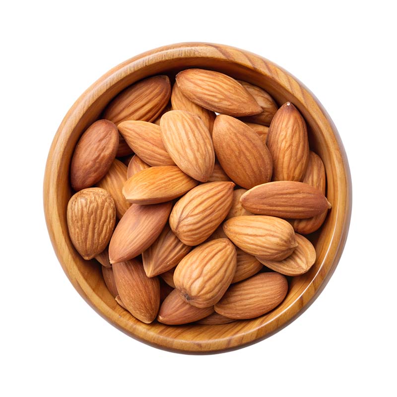 طرح دوربری شده هسته بادام در کاسه چوبی