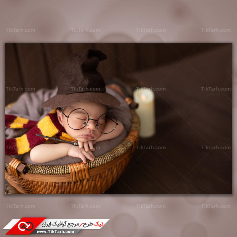 دانلود تصویر با کیفیت کودک خوابیده با تم جادوگر