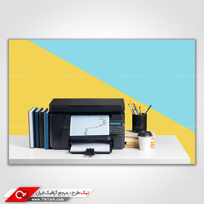 تصویر با کیفیت دستگاه پرینتر و لوازم التحریر