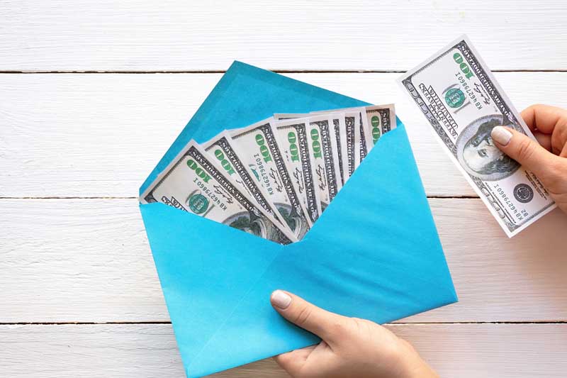 دانلود تصویر اسکناس های 100 دلاری داخل پاکت
