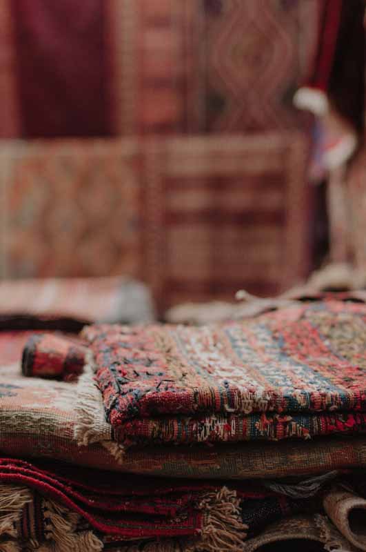 تصویر باکیفیت فرش های رنگی ایرانی