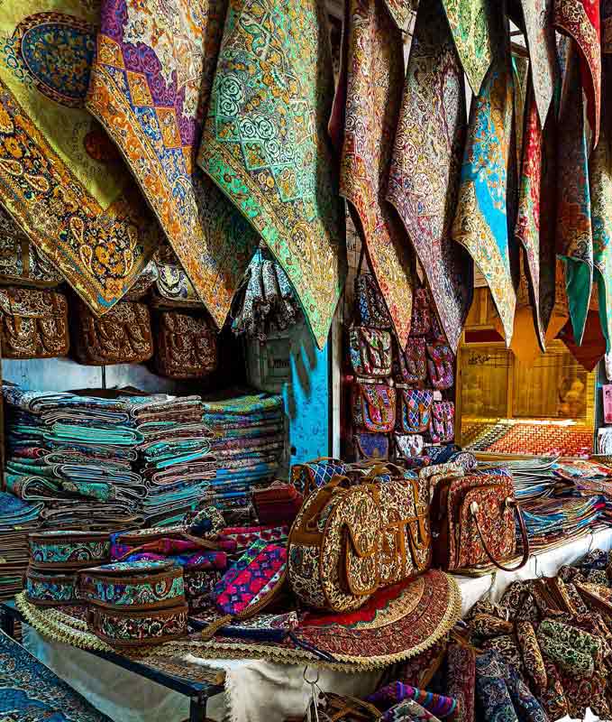 عکس فروشگاه پارچه های سنتی