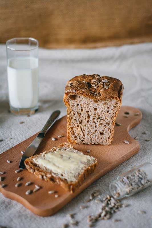 دانلود عکس گرافیکی نان جو با مغز تخمه