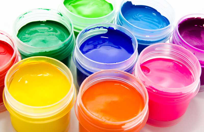 دانلود تصویر قوطی های رنگ پلاستیک ساختمان با رنگ های مختلف