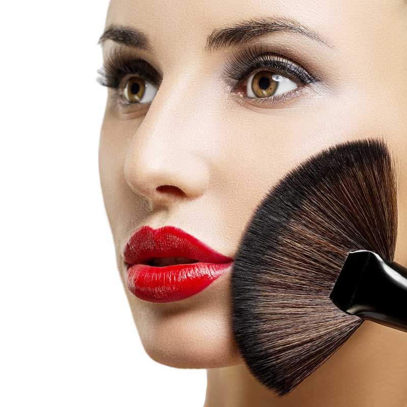 عکس گرافیکی آرایش صورت با براش