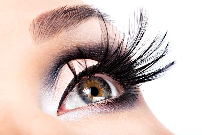 عکس با کیفیت آرایش چشم با مژه بلند