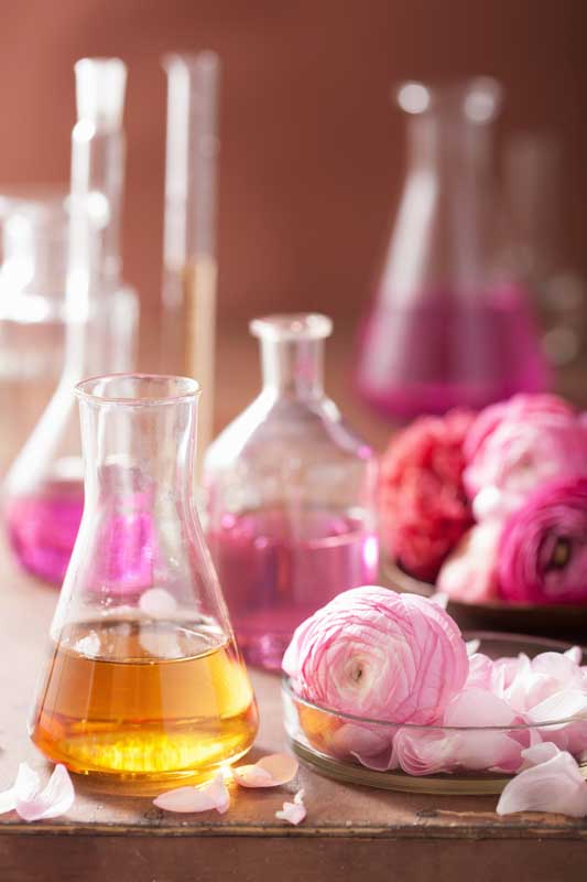 عکس لارج فرمت عطر داخل شیشه