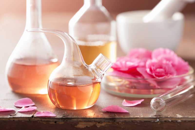 تصویر با کیفیت روغن گل محمدی