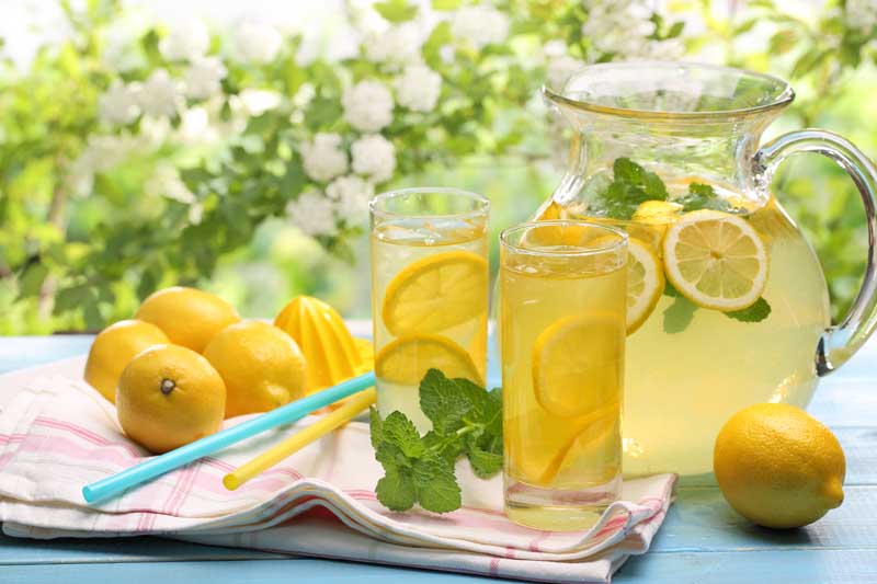 تصویر زیبا از شربت لیمو با طعم نعناع