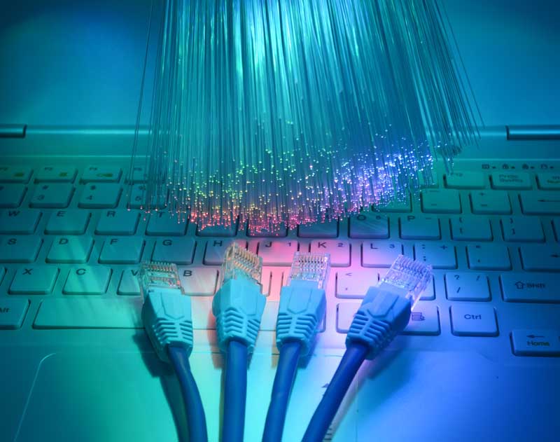 عکس با کیفیت از کابل های شبکه