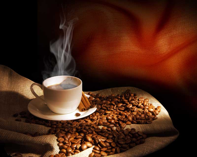 تصویر لارج فرمت از قهوه داغ و دارچین