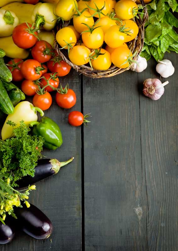 عکس زیبا از گوجه های زرد و قرمز