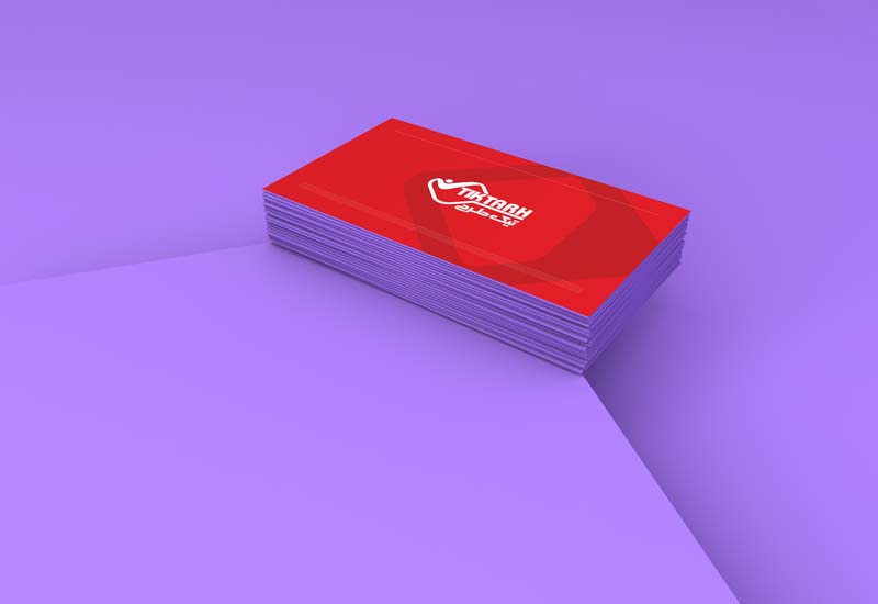 موکاپ کارت ویزیت در محیط بنفش