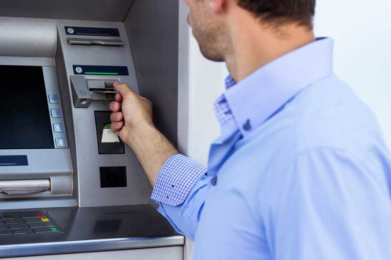 تصویر با کیفیت از کارت در عابر بانک