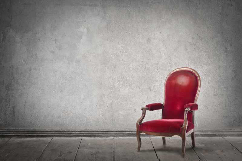 عکس با کیفیت از مبل تک نفره قرمز
