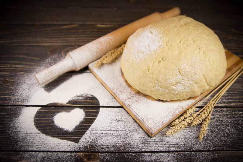 عکس با کیفیت از چانه خمیر و گندم