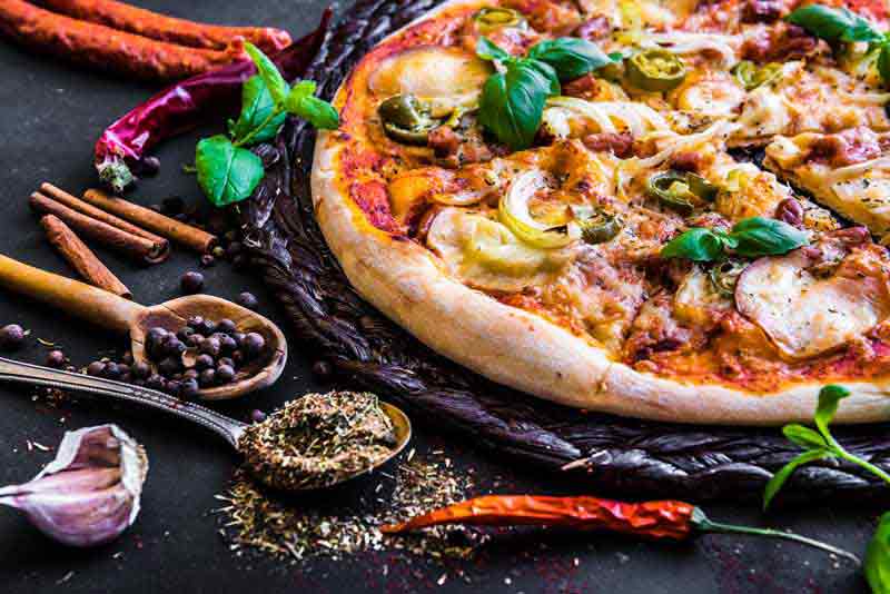 دانلود تصویر پیتزا با ادویه