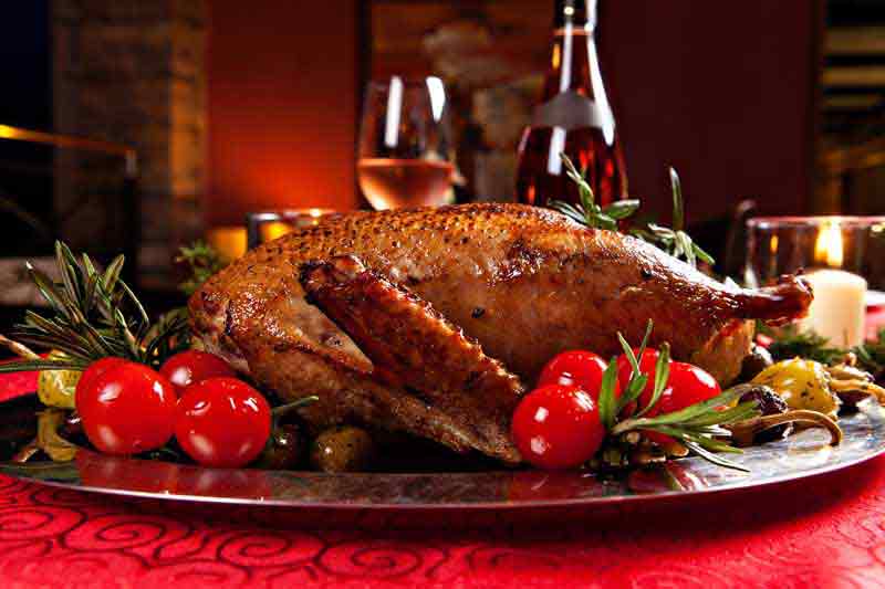 تصویر لارج فرمت از مرغ سرخ شده و گوجه