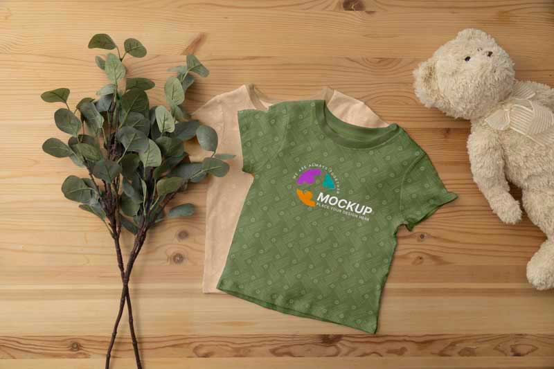 موکاپ تیشرت های بچه گانه و عروسک