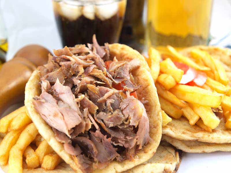 عکس با کیفیت از گوشت مرغ ریز شده