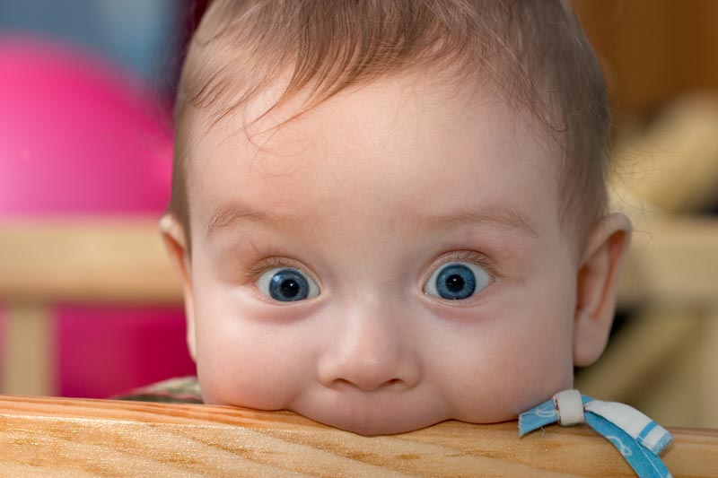 عکس لارج فرمت از کودک چشم درشت